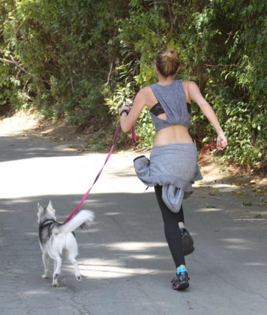 Miley Cyrus - Out with Her Dog for a Jogging-20-560x659.jpg